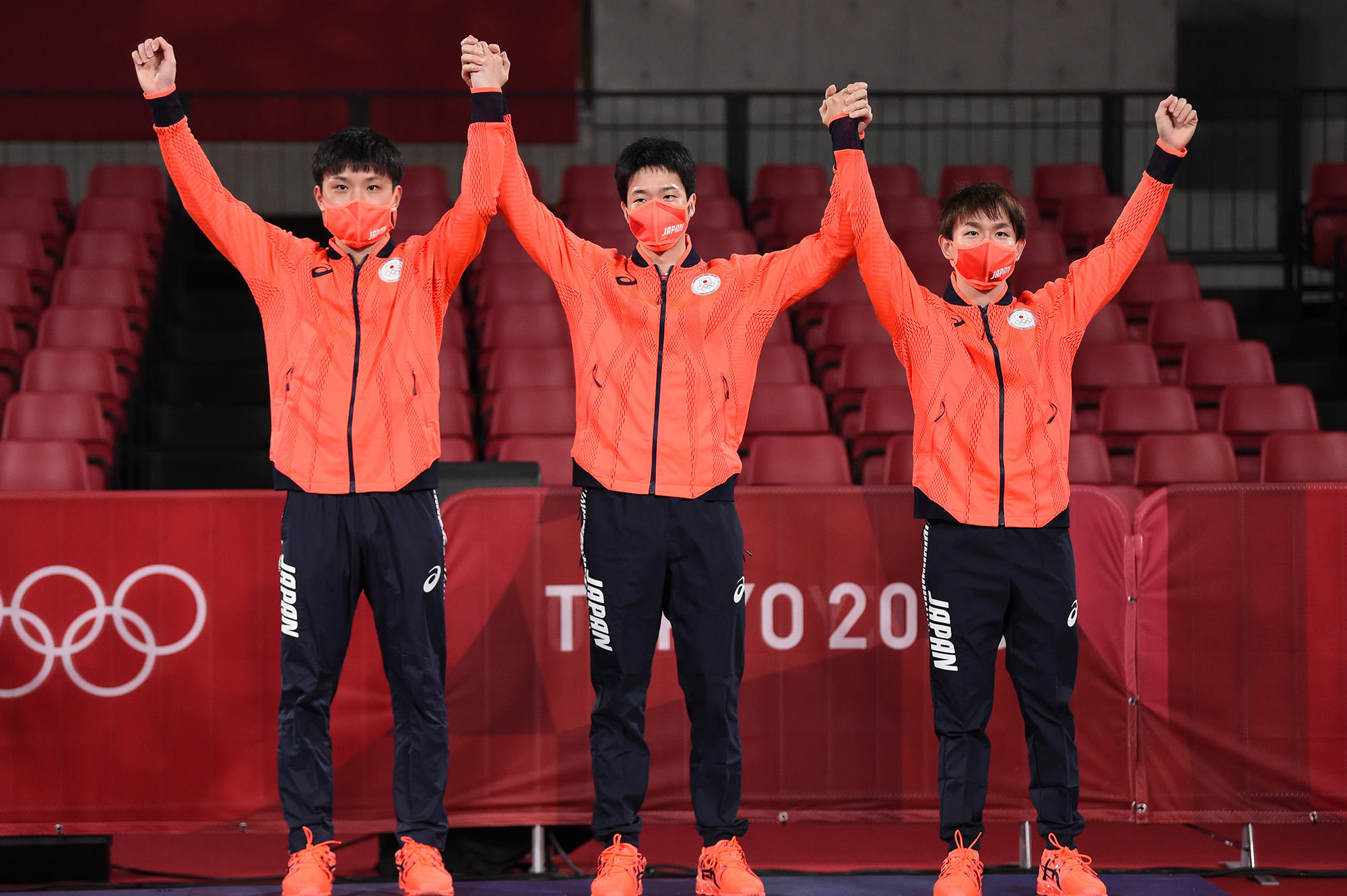 卓球男子日本代表 張本智和・水谷隼選手 直筆サイン入りTリーグ公式